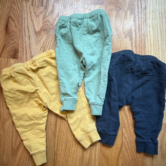 H&M Bundle of 3 Joggers, 18M - Picture 2 of 3